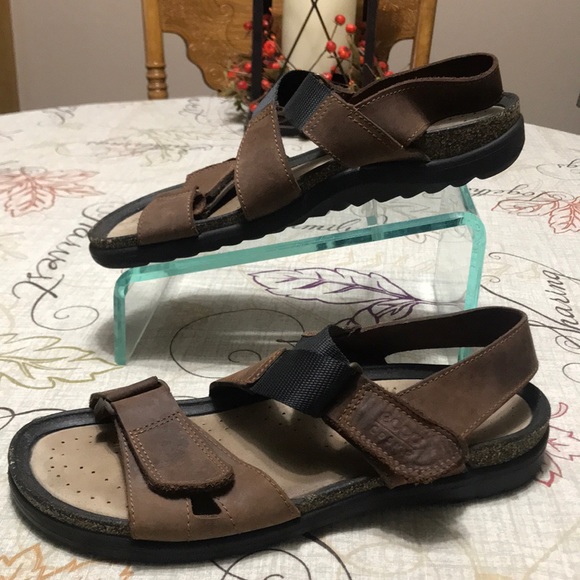 ecco cosmo sandals